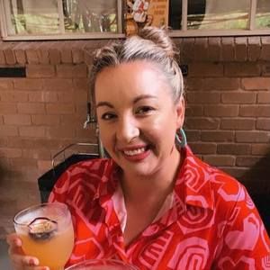 Meet your Posher, Joell